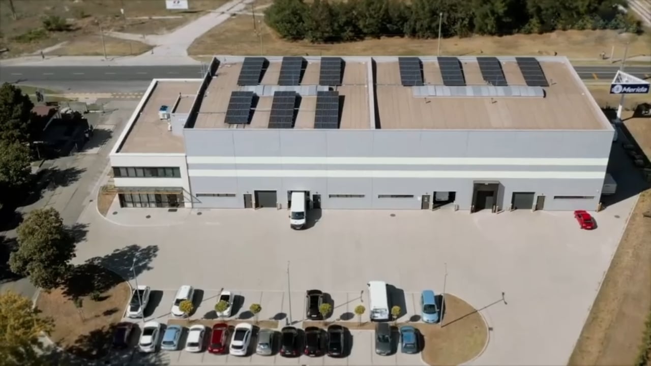A gyártóüzem madártávlatból